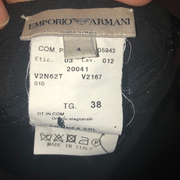 Sophisticated Armani exchange skirt suit. - Picture 6 of 6